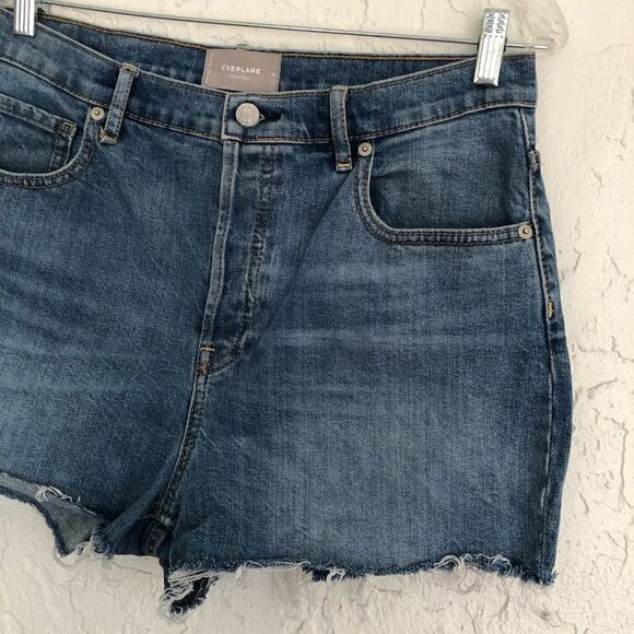 EVERLANE Cheeky Denim Jean Shorts Button Fly Pockets Distressed Fray Hem Size 31 - Picture 3 of 10